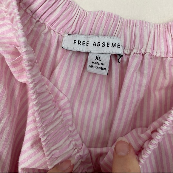 Free Assembly Pin Stripped Off Shoulder Barbie Doll Pink & White Blouse Size XL - Picture 4 of 10